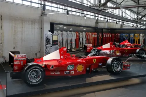 Venden el Ferrari F2002 que condujo Michael Schumacher en 6.6 MDD