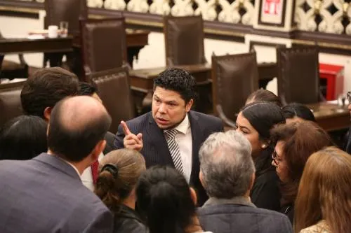 Congreso va por homologación de Ley de Remuneración de los Servidores Públicos