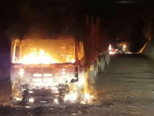 Queman cerca de 25 camiones en sur de Chile