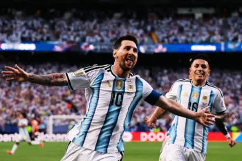 Messi iguala récord goleador en Copas del Mundo tras marcar tres goles a Argelia