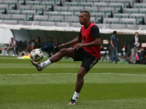 De Pinho enamoró a la afición con sus goles