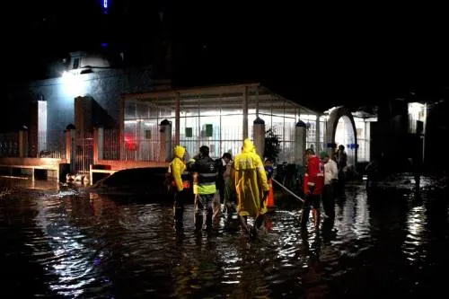 Para Velez Xaxalpa geografía del municipio de Puebla es causa de inundación