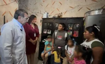 Secretario de Salud de Puebla supervisa estado de menores hospitalizados en Huauchinango