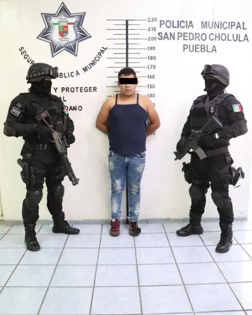 Detiene grupo táctico de San Pedro Cholula a presunto ladrón de autos de zona metropolitana