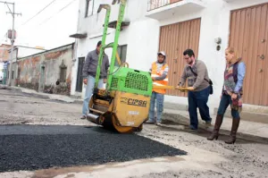 Se suma tercera brigada a trabajo de bacheo en San Pedro