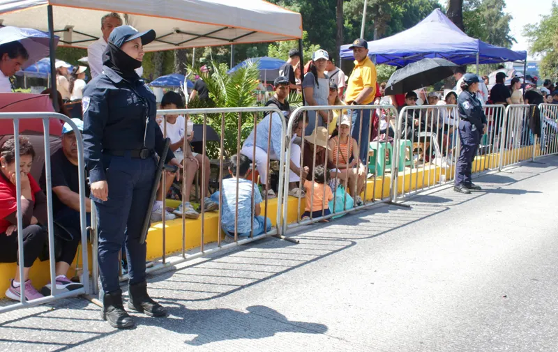 Saldo blanco durante Desfile Conmemorativo a la Batalla de Puebla