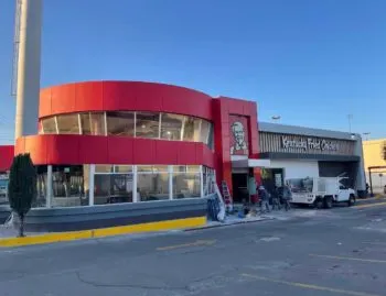 Asalto en KFC de Mayorazgo: delincuentes armados encerraron a clientes y empleados