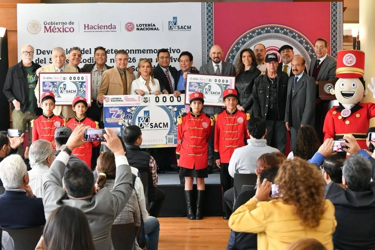 Con billete conmemorativo, Lotería Nacional distingue a la Sociedad de Autores y Compositores de México por sus 80 años