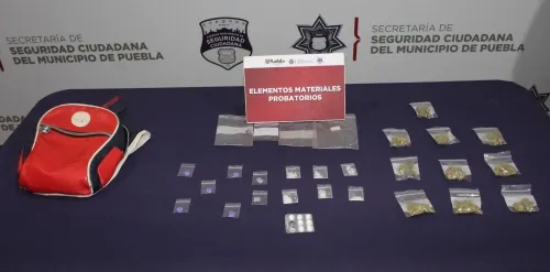 Detuvo policía municipal de Puebla a dos hombres en posesión de posible droga