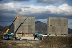 Japón edifica muros contra tsunamis