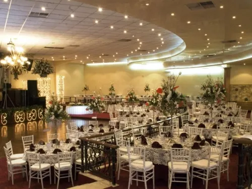 Salones de fiesta y banquetes no tienen autorizado abrir sus puertas 
