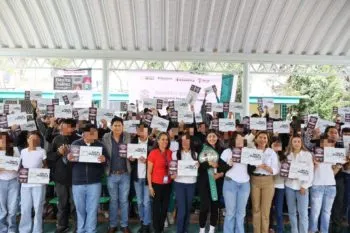 Becas de Conectividad, herramienta de comunicación con las juventudes