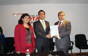 Entrega PRI al IEE plataforma para contender en Acajete y Cuapiaxtla de Madero