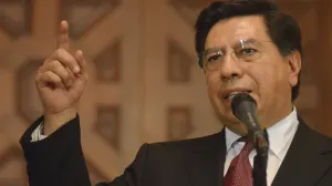 Arraiga PGR a ex gobernador de Michoacán; avanzan investigaciones en su contra