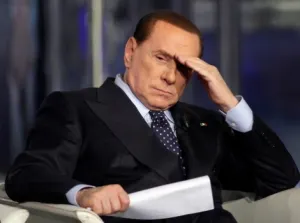 Berlusconi es sentenciado a un año de prisión