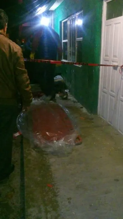 Un presunto huachicolero y una mujer de la tercera edad muertos deja balacera en Libres