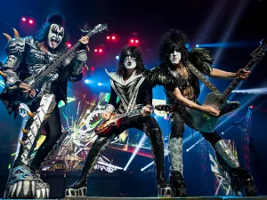 Prende Kiss a Barcelona en concierto de 40 años