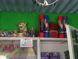Sin vigilancia y violando las reglas: así operan otros mercados de pirotencia en el Edomex
