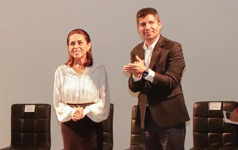 Este foro tuvo la finalidad de informar y mantener alertas a los estudiantes, sobre los riesgos de la vida digital