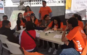 Alumnos de la Anáhuac asesoran jurídicamente a habitantes