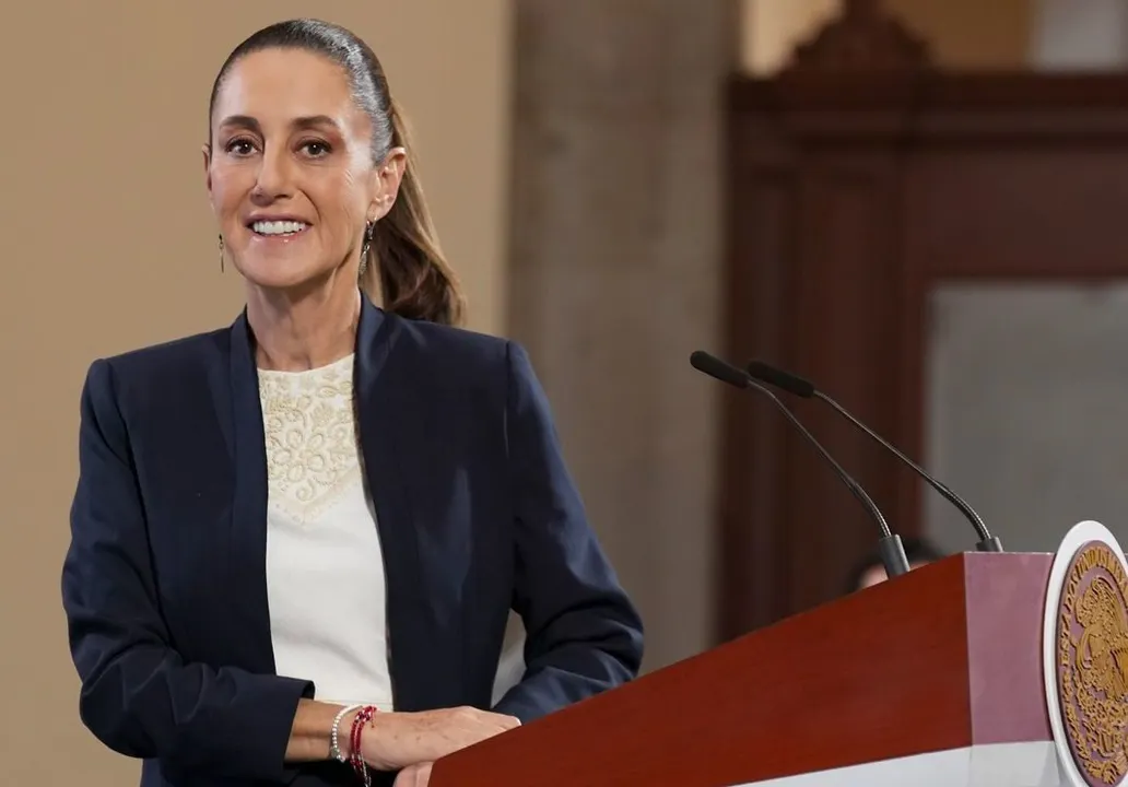 Claudia Sheinbaum alcanza el 80% de aprobación a 10 meses de gobierno, según encuesta de Enkoll