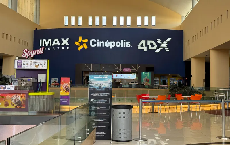 FGE descarta agresión contra joven localizada inconsciente en Cinépolis Angelópolis