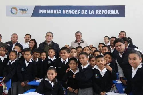 Tony Gali entrega la Escuela Primaria Héroes de la Reforma