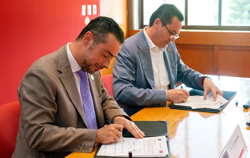 ibero-puebla-convenio-fundacion-familia-serdan