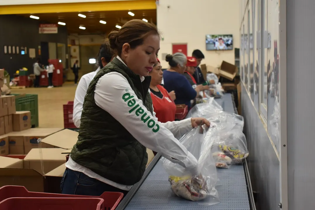 Conalep Puebla dona víveres al Banco de Alimentos “Cáritas Puebla”