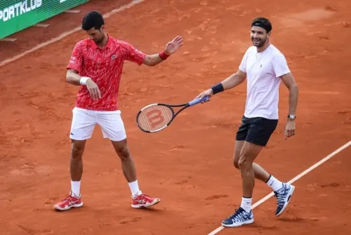 Nick Kyrgios critica a Djokovic por torneo de exhibición en la que se contagiaron sus colegas