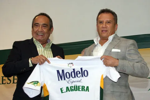 Rector BUAP, cuarto bat de los Pericos