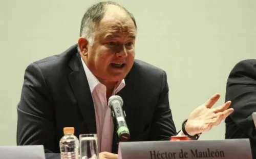 Amenazan de nuevo al periodista Héctor de Mauleón