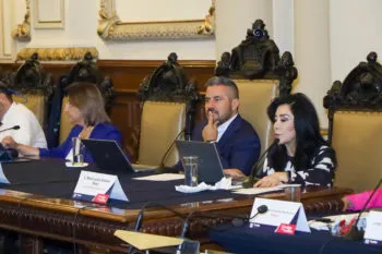 Cabildo de Puebla aprueba reincorporación de Adolfo Reyes como edil auxiliar de La Resurrección