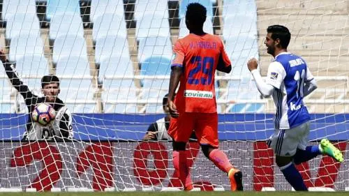 Vela manda al Granada y a Ochoa al descenso