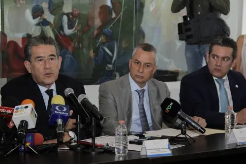 Esclarece FGE homicidio de estudiante de la UPAEP y la de su padre durante asalto en Pozolería