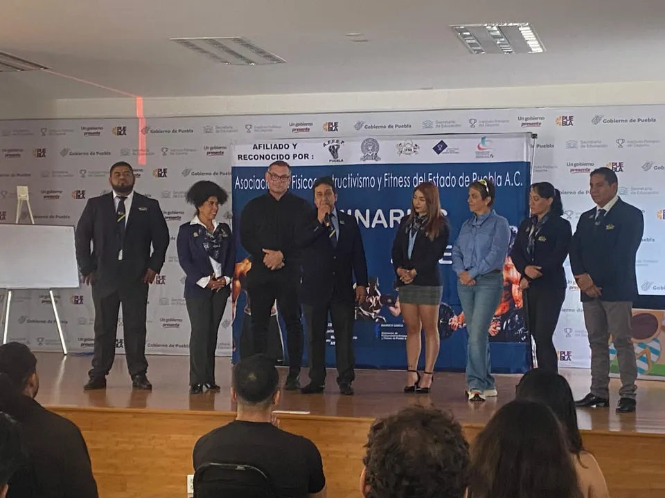Certificación para entrenadores por la Asociación de Físicoconstructivismo y Fitness de Puebla