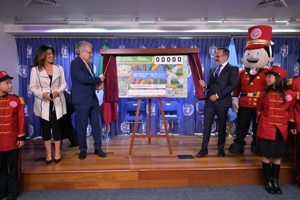 Develación del billete de Lotería Nacional conmemorativo por el 80 Aniversario de la ONU