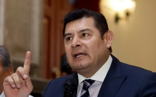 Armenta tantea la candidatura de Puebla
