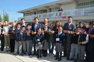 Entrega José Juan Espinosa obras educativas por 3.7 mdp