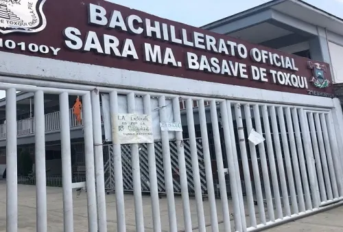 Asaltan bachillerato en San Pedro Cholula