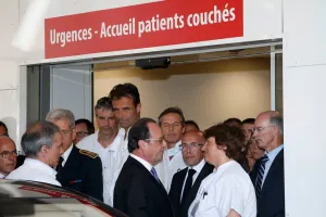 Hay muchos niños y extranjeros entre las víctimas: Hollande