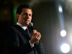 Peña Nieto refrenda apoyo de México para la paz en Colombia
