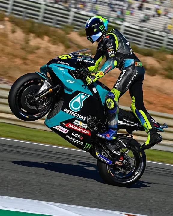 Después de 25 años, Valentino Rossi se retira de Moto GP