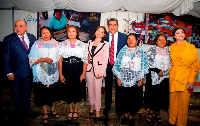 cespedes-peregrina-feria-manzana-zacatlan