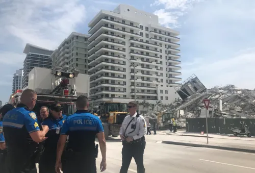 Se derrumba edificio en Miami Beach