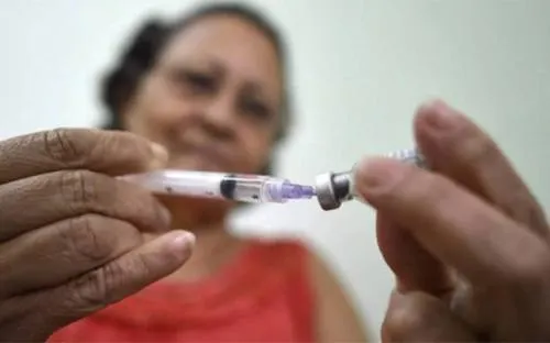 Casi un centenar de muertos por fiebre amarilla pone en alerta a Brasil