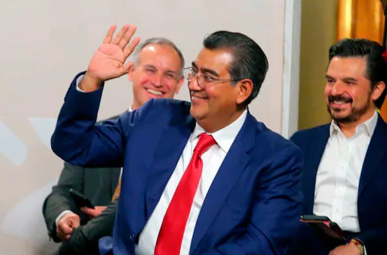Sergio Salomón y la defensa de la tribuna de Palacio Nacional