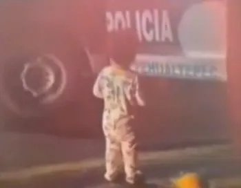 ¡De no creerse! Localizan a menor de 3 años caminando completamente solo en carretera de Yehualtepec