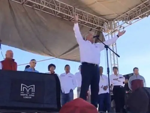 AMLO afirma que le negaron el Zócalo para cerrar su campaña