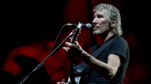 Estiman 100 mil asistentes al concierto de Roger Waters en el zócalo en la CDMX